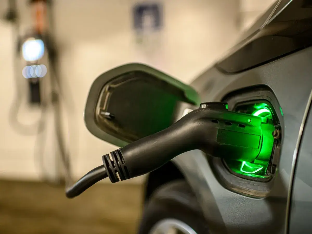 Läs mer om artikeln Laddning av elbil i garage